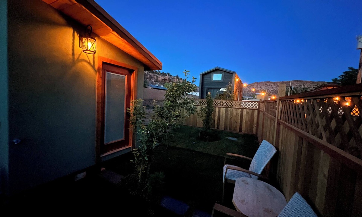 Hildale Cabin | Cozy Orchard cabin with garden, vineyard in delightful Hildale
