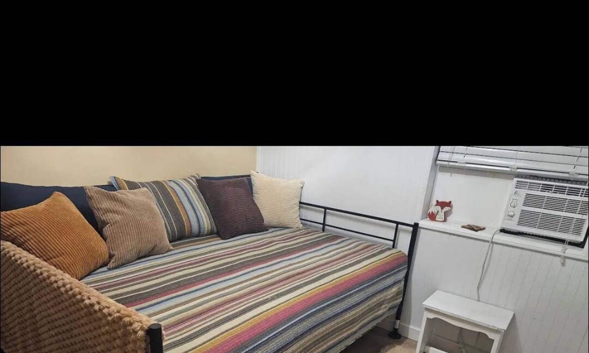 Big Pine House | Cozy private bedroom and bath in shared house in beautiful Big Pine