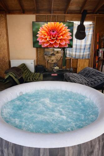 Clearlake Other | Cozy RV Oasis Farm Stay Hot Tub Minutes to Adventist Health and Redbud Park