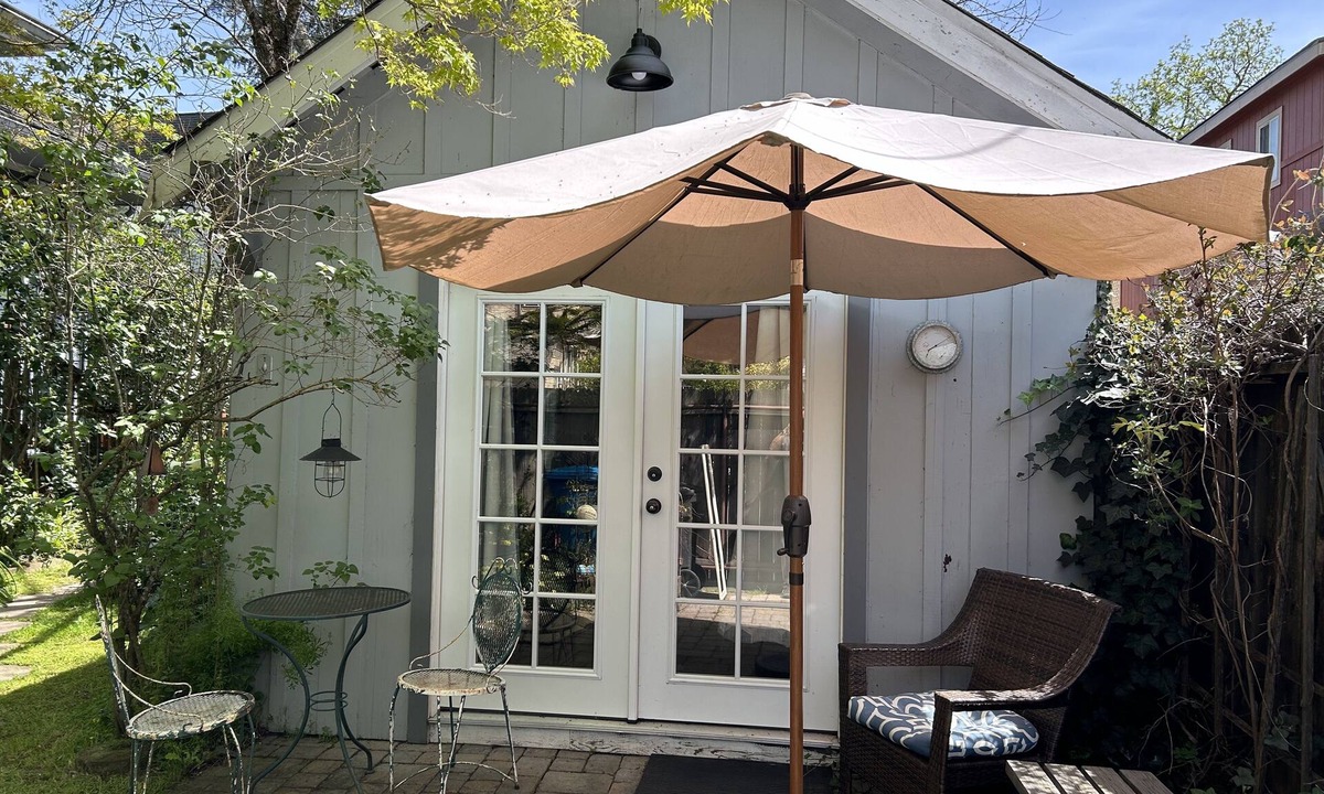 Petaluma Apartment | Cozy Studio Cottage in Old Downtown Petaluma
