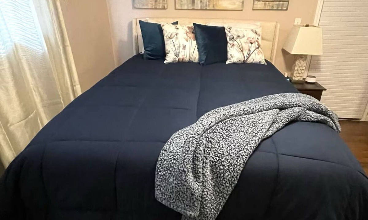 Ames Apartment | Cozy Studio Guest Suite