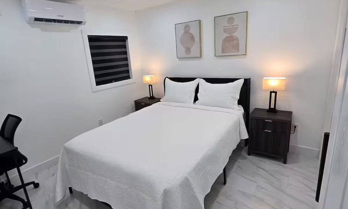 Paradise Apartment | Cozy Vegas Studio Airport & Strip Access