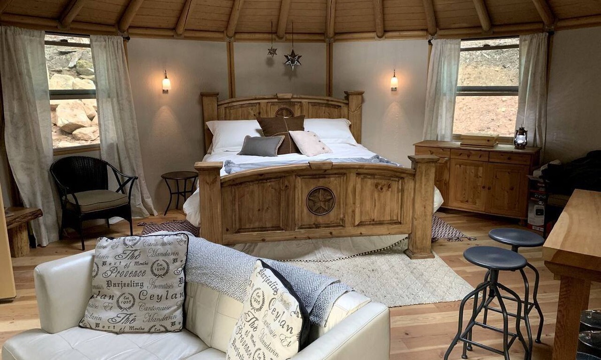 Weed Cabin | Cozy Yurt in the Woods for a Romantic Off-Grid Escape near Weed, California