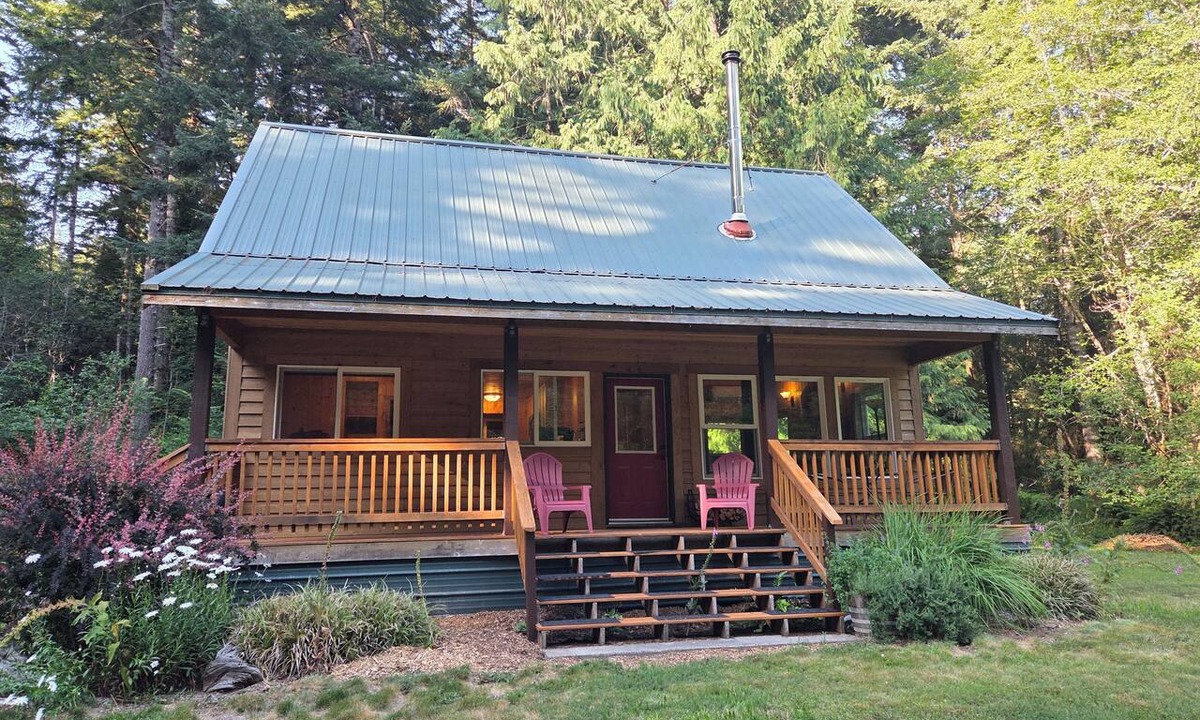 Reedsport Cabin | CozyCattail Cabin on our secluded coastal estuary woodland retreat