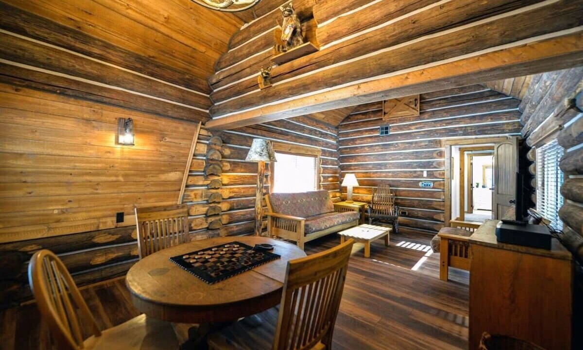 Coeur d'Alene House | Creekside Cabin near Lake Coeur d'Alene | Pet-friendly retreat