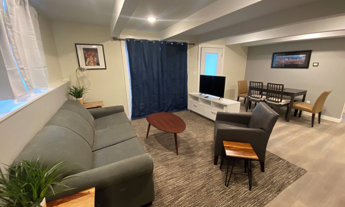 Marshall Park House | Creekside getaway close in with trees, creek, and deer. Newly remodeled!