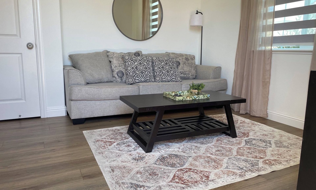 Roseville Apartment | Cute Boho Guest Suite | Private Entry | Great Location