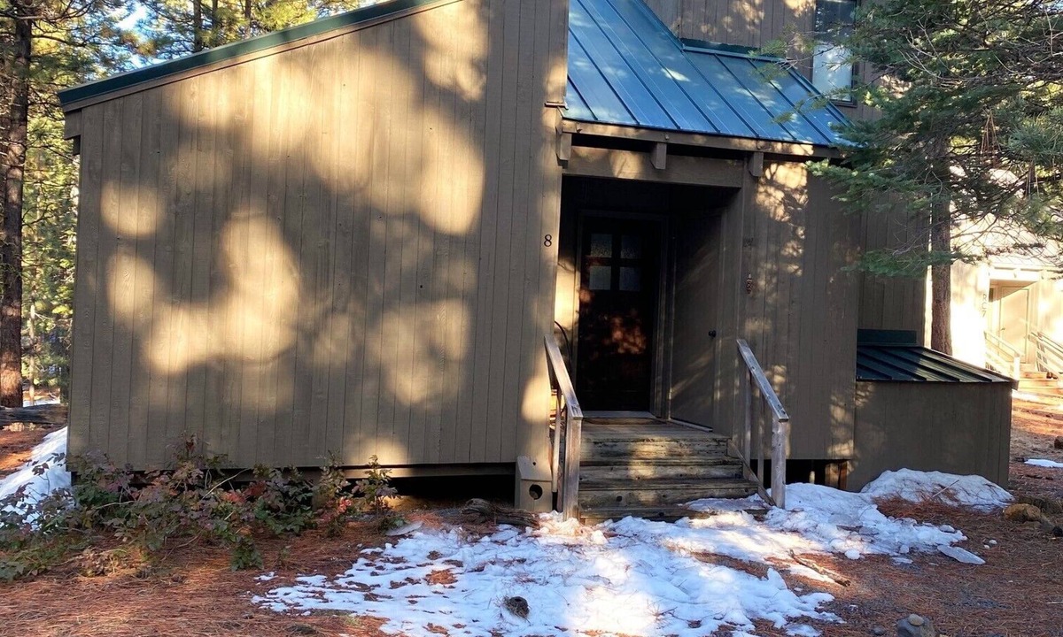 Black Butte Ranch Cabin | Cute & Cozy Cabin in Black Butte Ranch