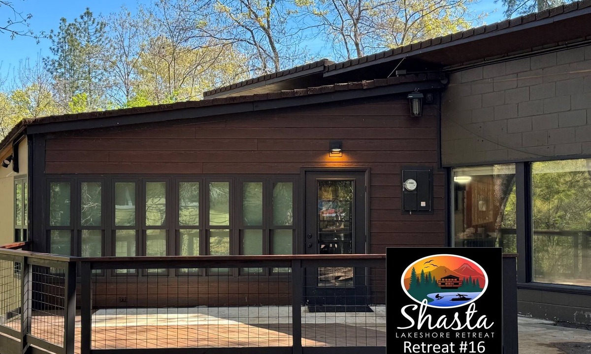 Lakehead-Lakeshore House | Cute Lake Home, 2 Bedroom, 1 Bath, 50 & 30 AMP EV - Shasta Lakeshore Retreat #16