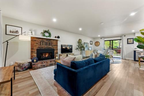 Tahoe Island House | CYH0883- Patricia's Mountain Paradise home