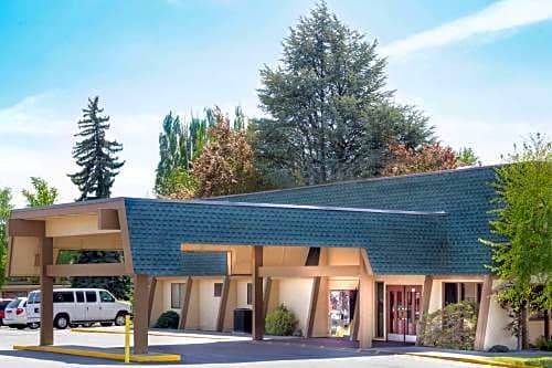 Klamath Falls Hotel | Days Inn by Wyndham Klamath Falls