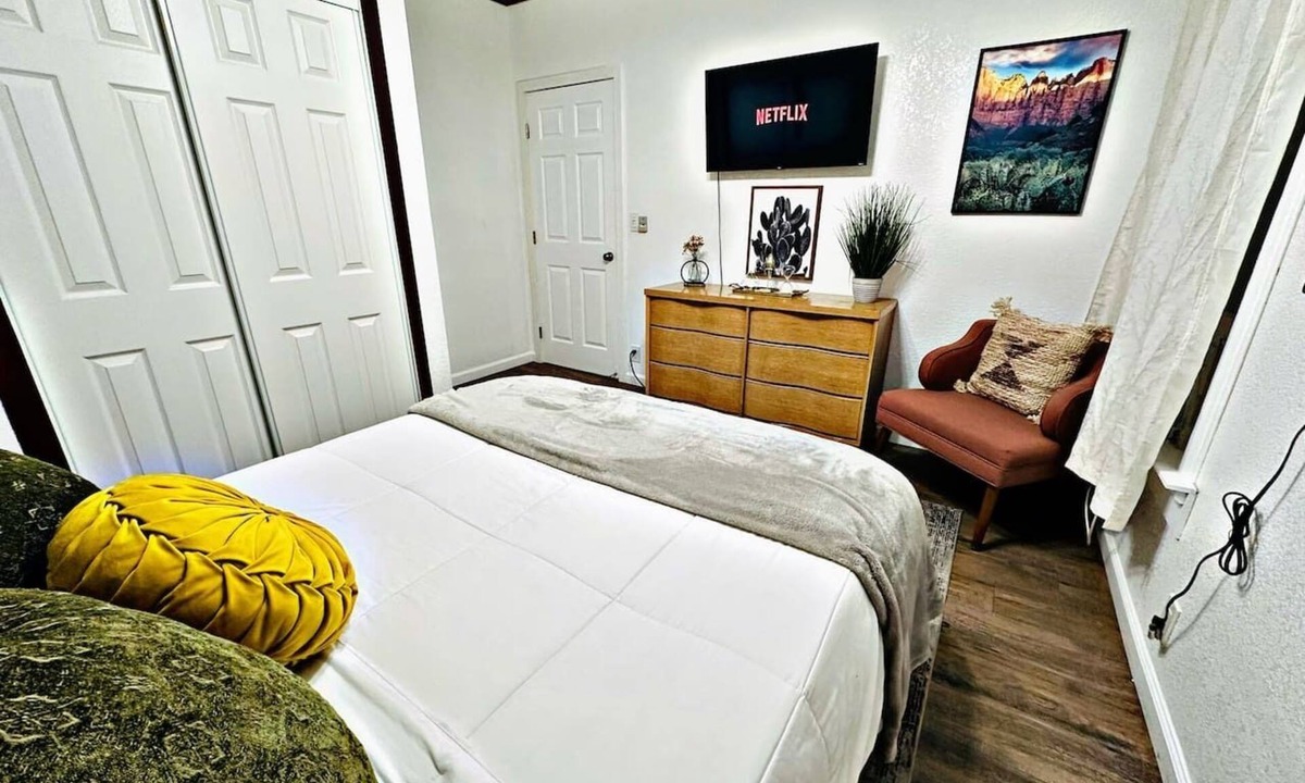 Downtown Sacramento House | Deluxe 2BD/1.5BA Heart of Downtown Sacramento
