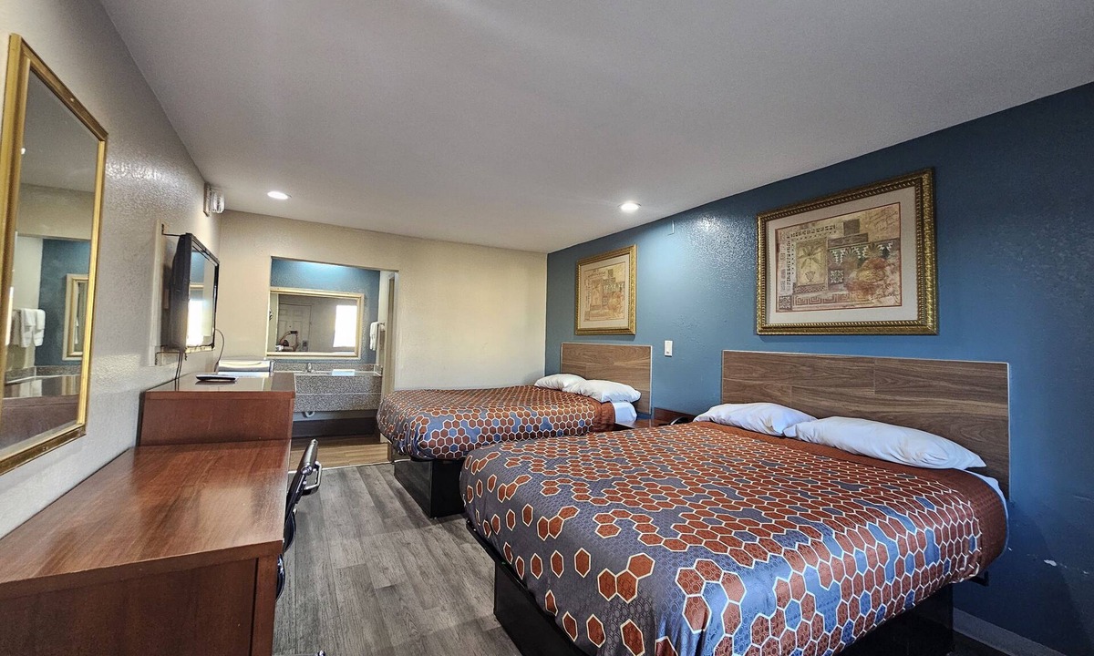 Jackson Hotel | Deluxe Inn