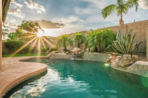 Tramonto House | Desert Escape with Private Pool and Jet Tub, 3BR Home