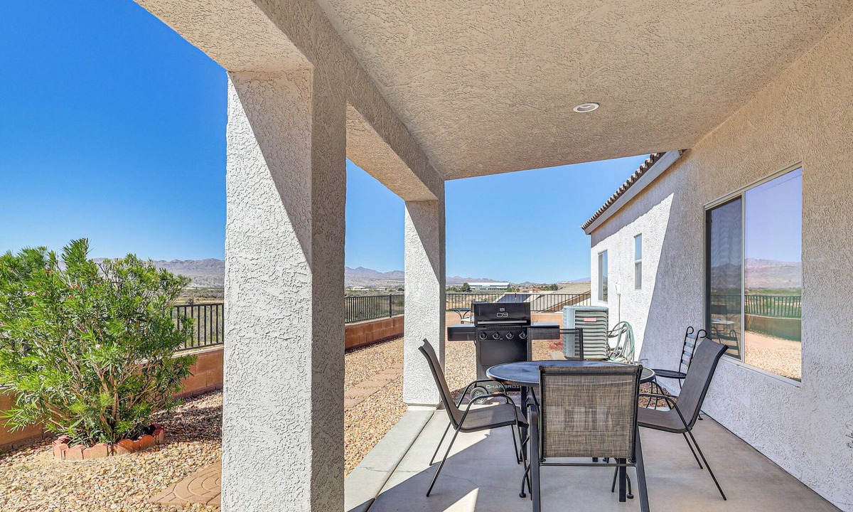 Bullhead City House | Desert Getaway w/Serene Views in Bullhead City!
