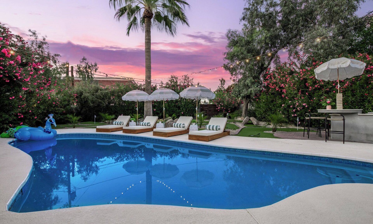 Scottsdale Estates Nine House | Desert Mai Tai - Heated Pool and Mini Golf - 5 Mins to Old Town Scottsdale!
