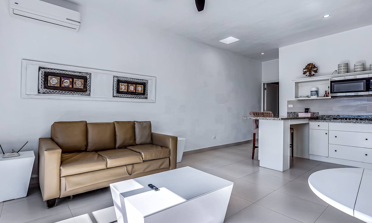 La Paloma Apartment | Dog-friendly suite with kitchenette, heated outdoor pool, hot tub, terrace, AC