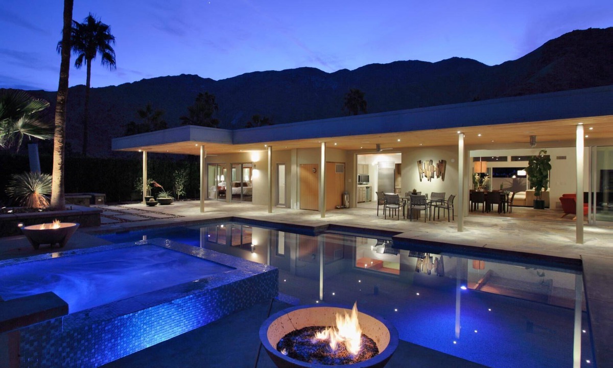 Vista Las Palmas House | Dog-Friendly! Vista Las Palmas home with Theater & Pool!