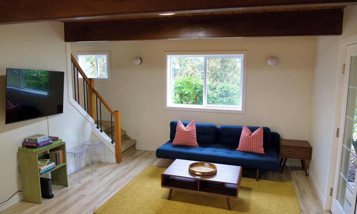 Carver House | DogOK. WiFi. Parking. W&D. Yard. Netflix