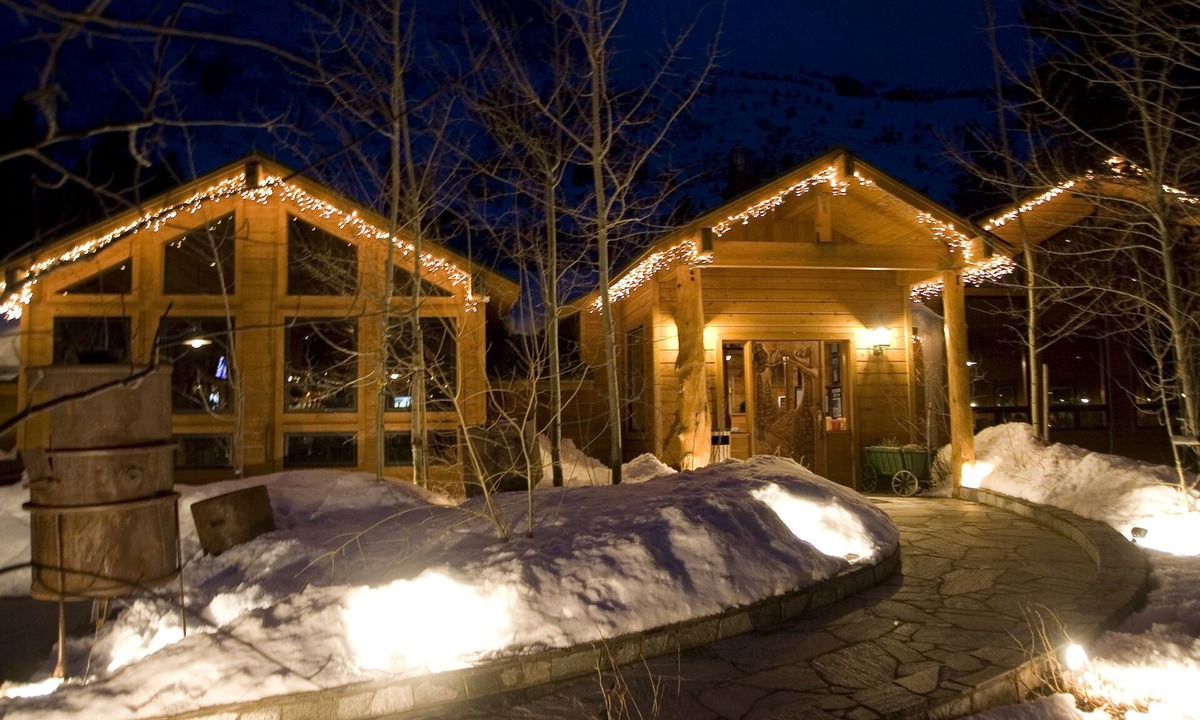 June Lake Resort | Double Eagle Resort & Spa