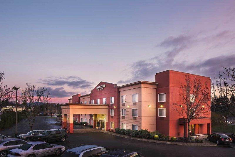 Oak Hills Hotel | DoubleTree by Hilton Portland - Beaverton