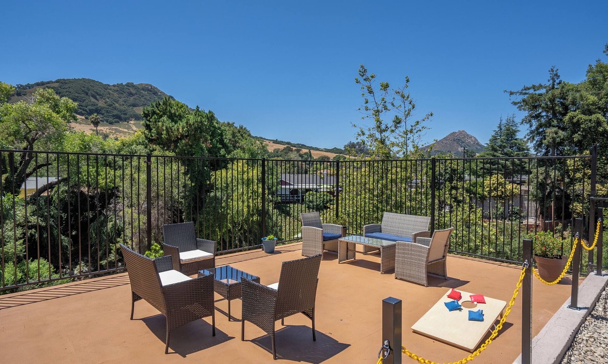 San Luis Obispo Hotel | Downtown SLO Inn - San Luis Obispo