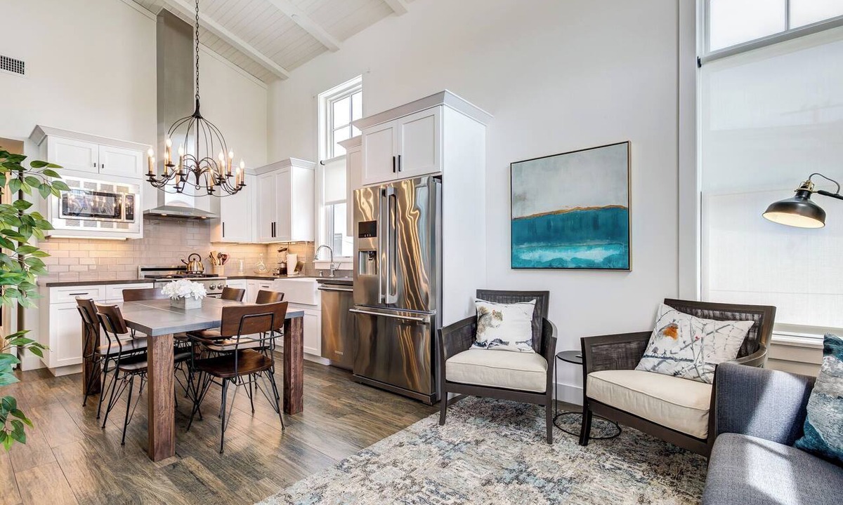 Corona del Mar Condo | *Dreamers Landing!*Luxury in Corona Del Mar*Ocean Side of PCH*