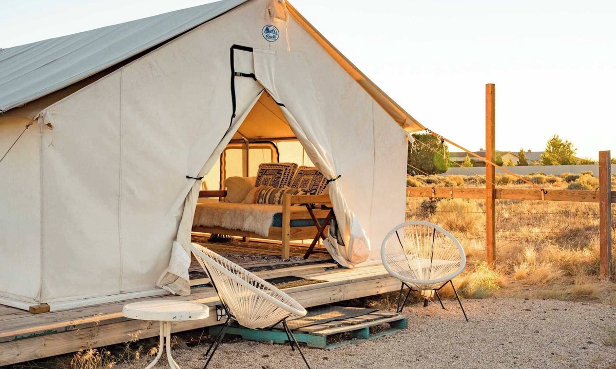 Fredonia Apartment | Dreamy Glamp Tent + community hot tub-firepit