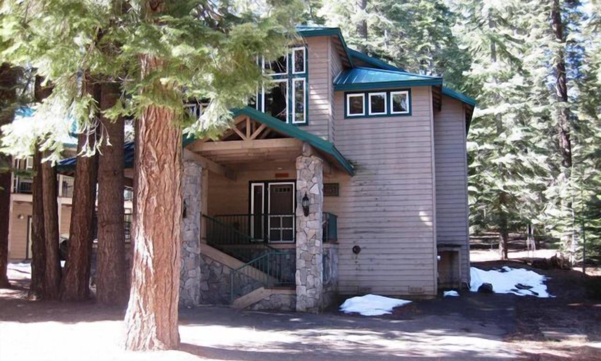 Lake Almanor Country Club House | Droge-Yuklois, LACC in Lake Almanor, CA