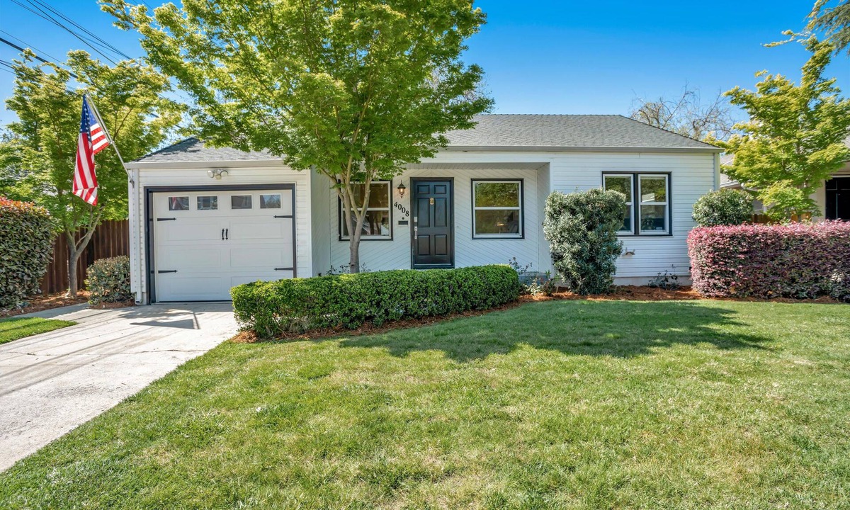 East Sacramento House | East Sacramento Charmer