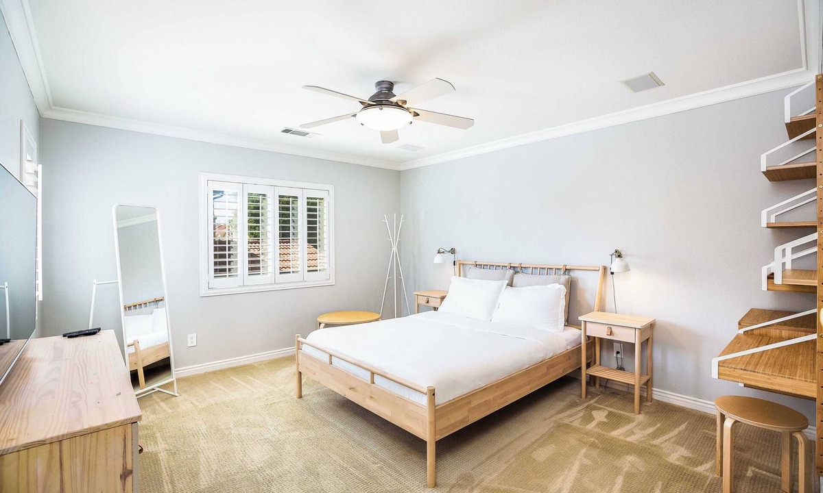 Lower Peters Canyon House | Elegant 3BR Home｜Pet-Friendly｜Dedicated Workspace & Tranquil Patio #41417