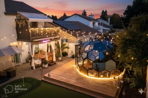 Southwestern Sacramento House | Elegant Retreat- Sleep 10-Boho Dome Lounge-Hot Tub-Games-Golf-Serene Getaway