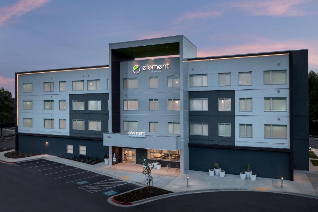 Five Oaks Hotel | Element by Marriott Portland Beaverton