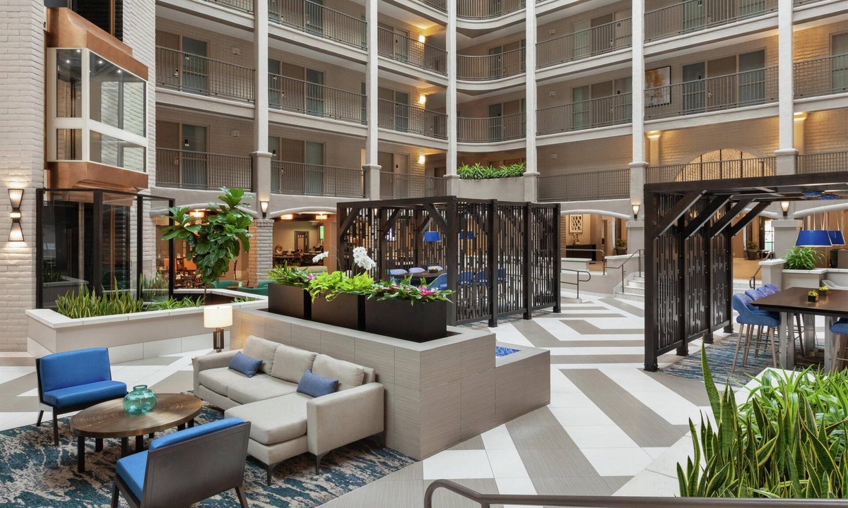Arcadia Hotel | Embassy Suites by Hilton Arcadia Pasadena Area