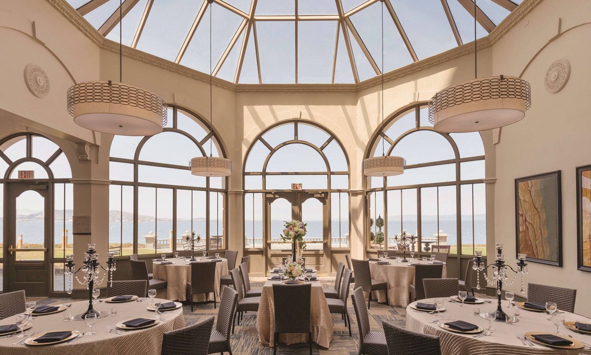 Burlingame Hotel | Embassy Suites by Hilton San Francisco Airport Waterfront