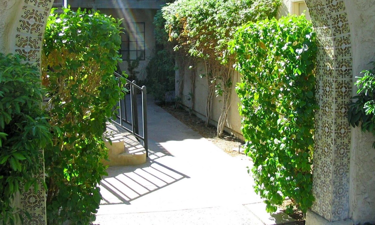 Palm Springs Condo | Enjoy a Relaxing Getaway