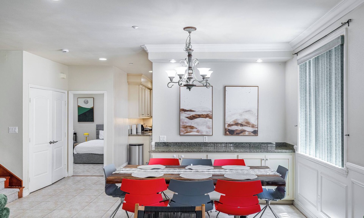Monterey Park House | Enjoyable 4-bedroom 4 Full Bath 3 Car garage house in Monterey Park near DTLA