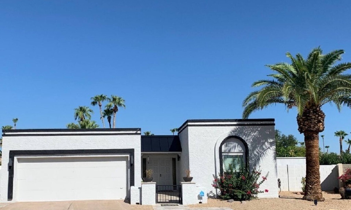 Park Lane House | Entire Single Family Home with Pool. Old Town Scottsdale! License #2037712