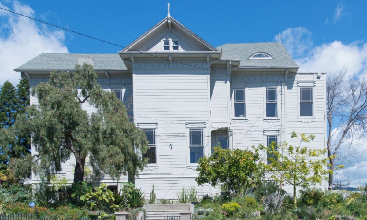 Oakland House | Epic, gorgeous, huge historic, Victorian mansion - easily sleeps 40+