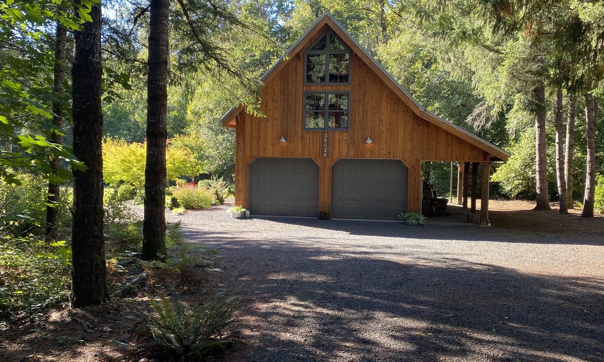 West Stayton Cabin | Escape the hustle and bustle and unwind at RIVERLOFT! Tranquility Awaits!