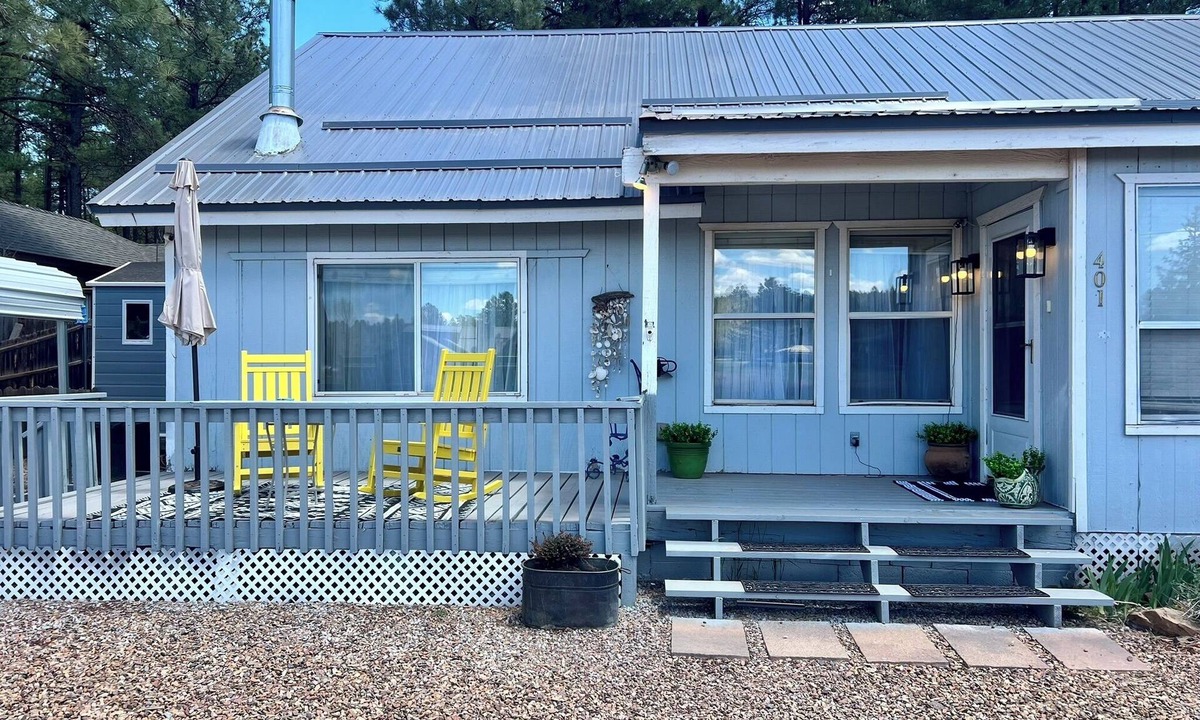 Pinetop House | Escape to our Pet Friendly Pinetop 4-Bedroom Home