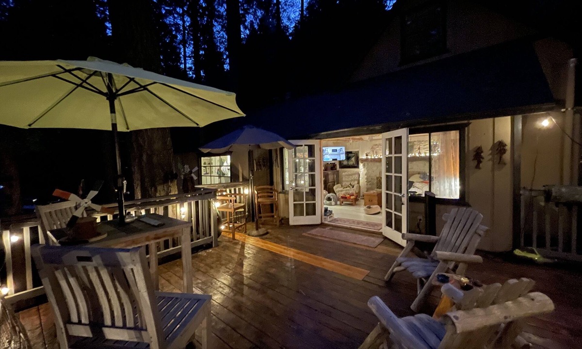 Blue Jay Cabin | Escape to the Mountains