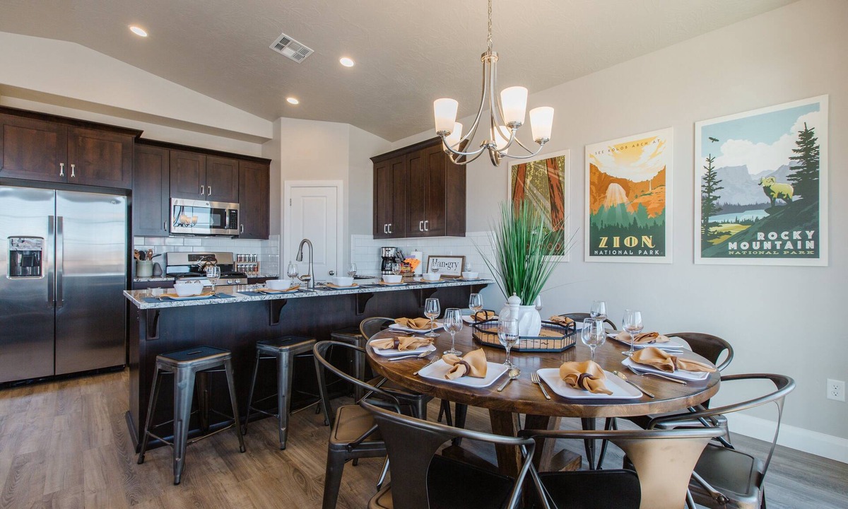 Sienna Hills House | Escondido 1107lPetroglyph Place, Located in Washington Utah near Sand Hollow Lake, SLP 19
