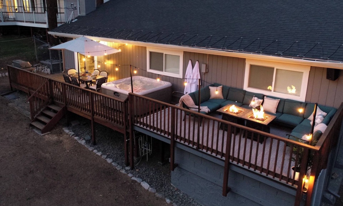 Tahoe Village House | EV Charger, Hot tub, fire pit, family friendly