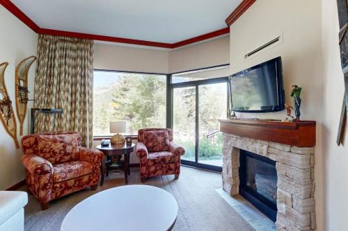 Olympic Valley House | Everline Resort & Spa - ski-in&ski-out escape with pools gym ice rink & tennis