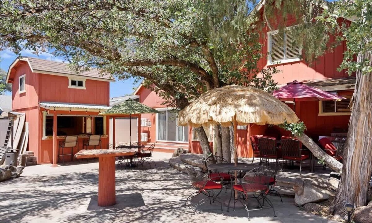 Payson House | Exclusive 5BR: Cantina, Fire Pit, Sleeps 16