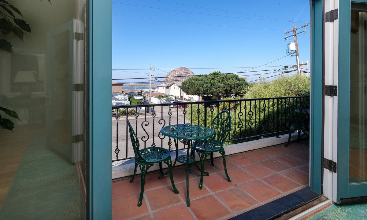 Morro Bay House | Fabulous Custom Home, Close to downtown! Great Views & Pet Friendly.