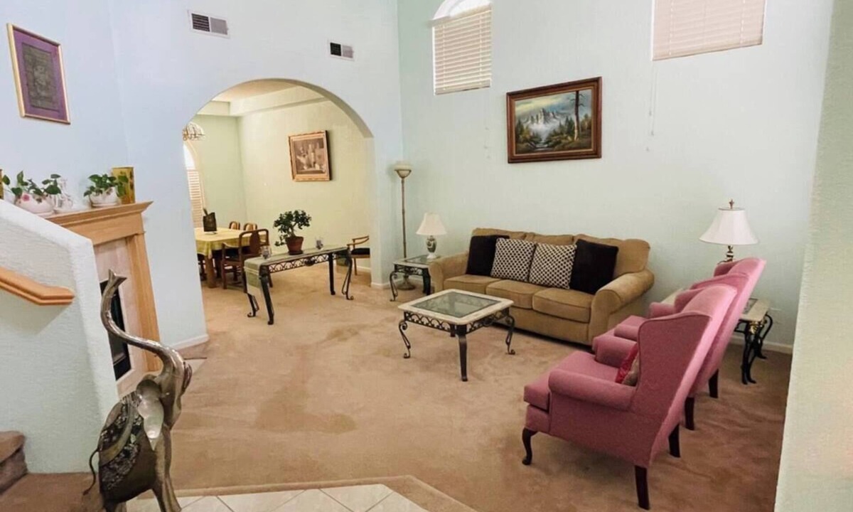 Fair Oaks House | Fair Oaks Corporate Rental, EZ access to freeways