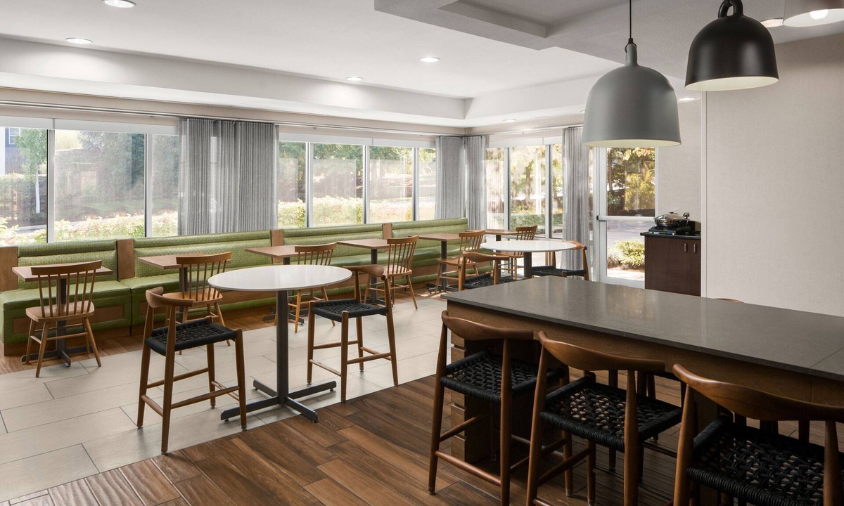 Five Oaks Hotel | Fairfield Inn & Suites by Marriott Beaverton
