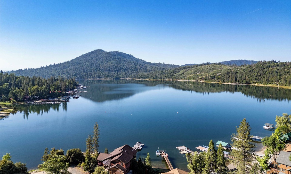 Bass Lake House | Falls Lake View with Hot Tub